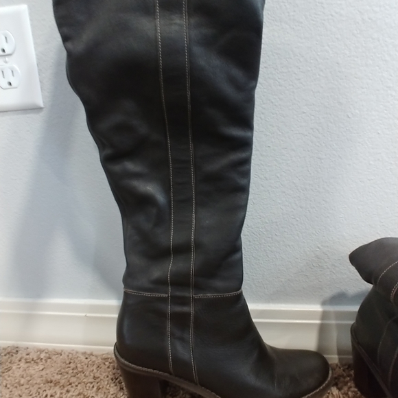 Knee high boots. Brown 8.5 - Picture 2 of 2
